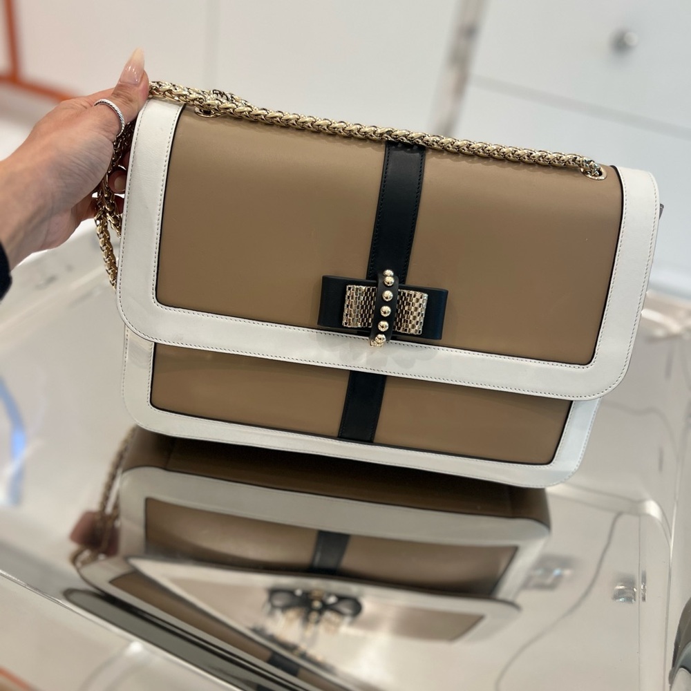 Elegant Tan and Black Women's Bag